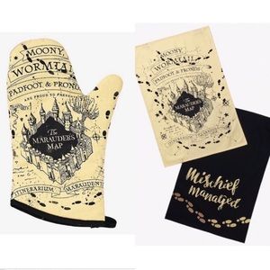 NWOT HARRY POTTER MARAUDER'S MAP KITCHEN TOWEL SET